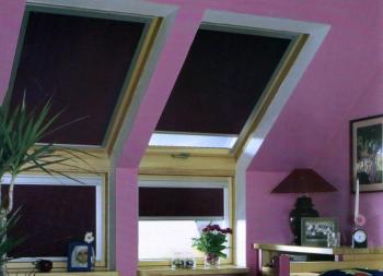 Zatemnujúca roletka na strešné okno